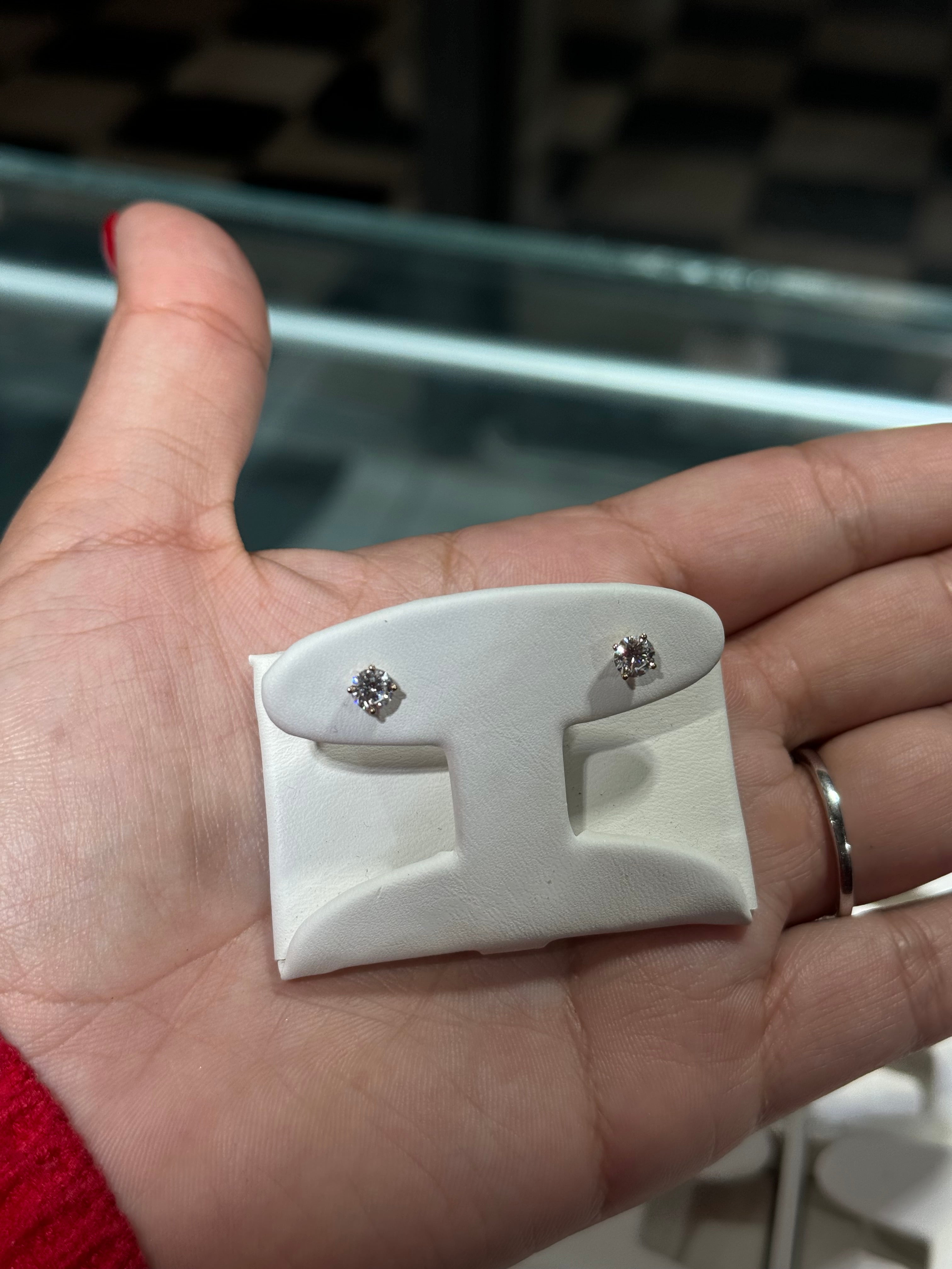 0.75CTW Round Lab Diamond Studs