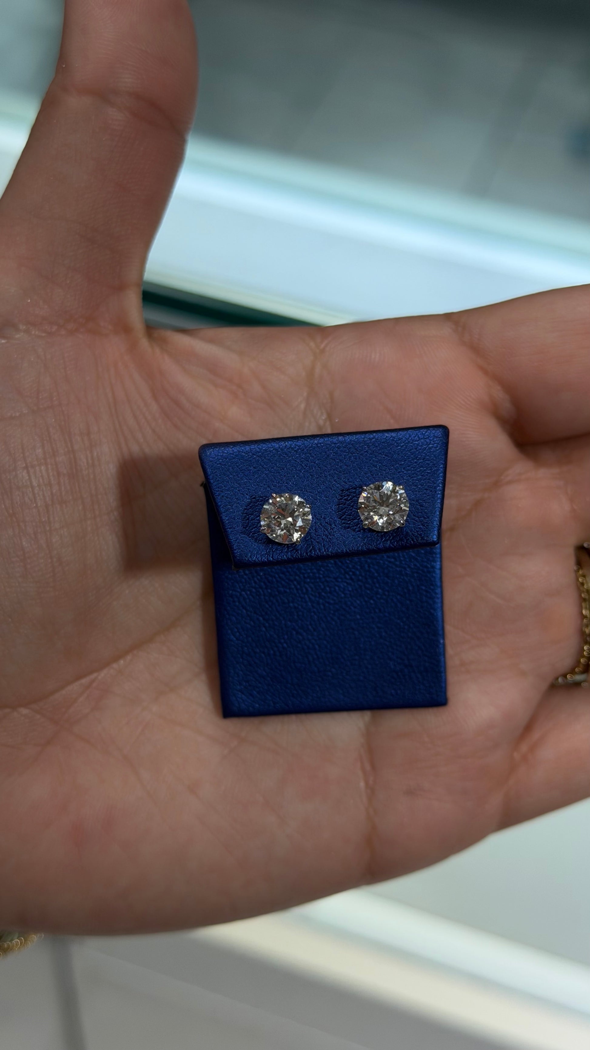 2CTW Round Lab Diamond Studs (Pair) - IGI Certified