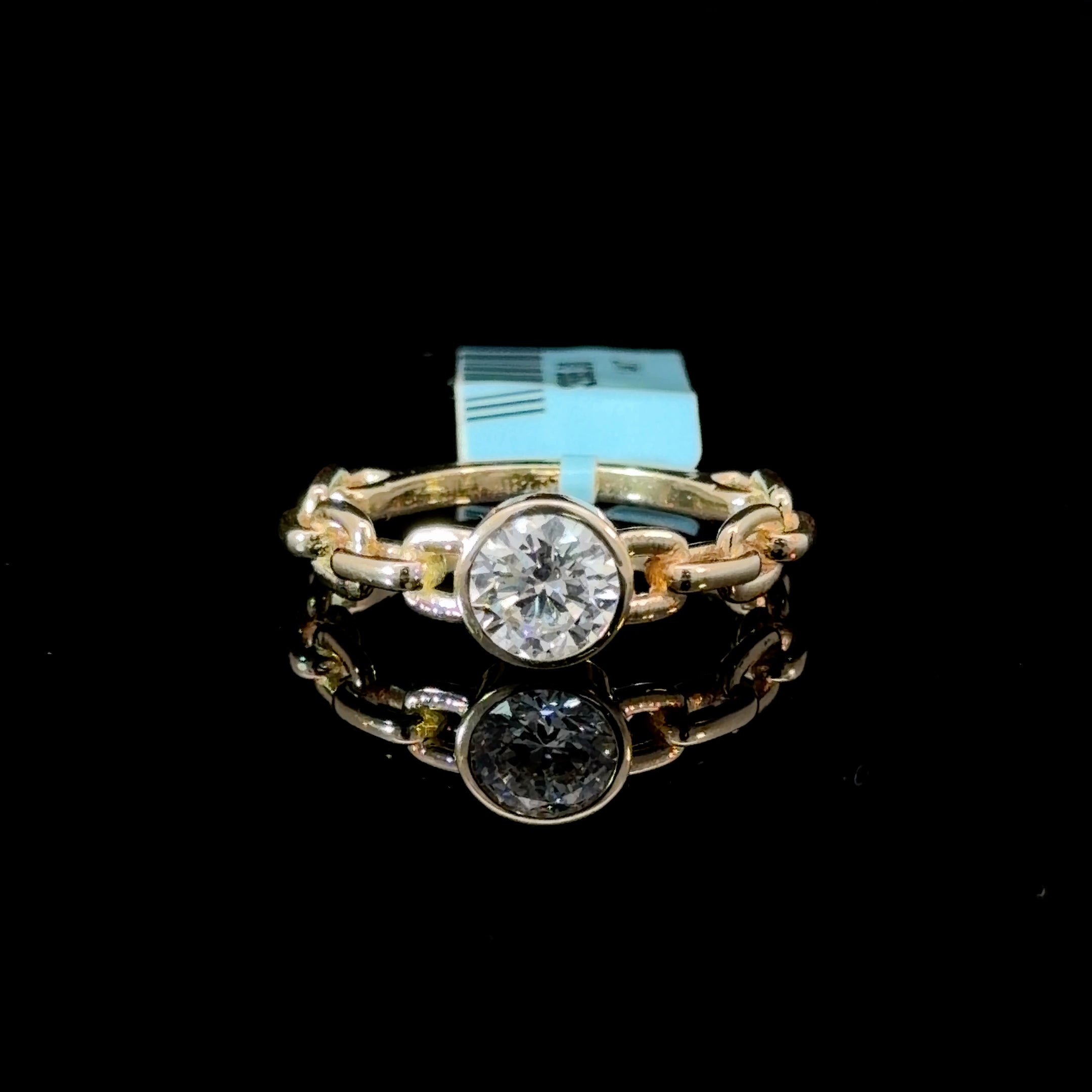1.05ct Round Cut Bezel Paperclip Chain Ring
