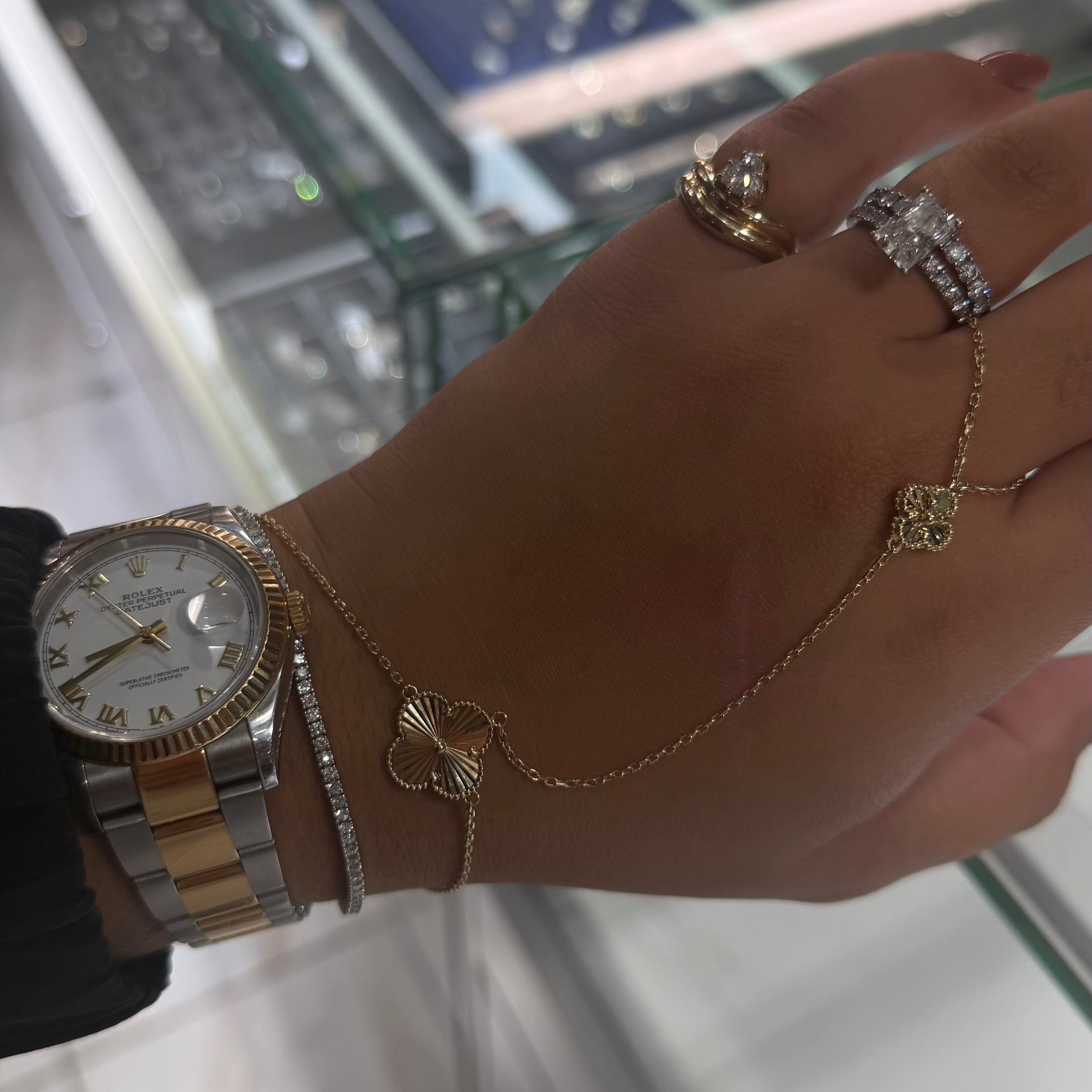 Hand Chain – 14K Gold