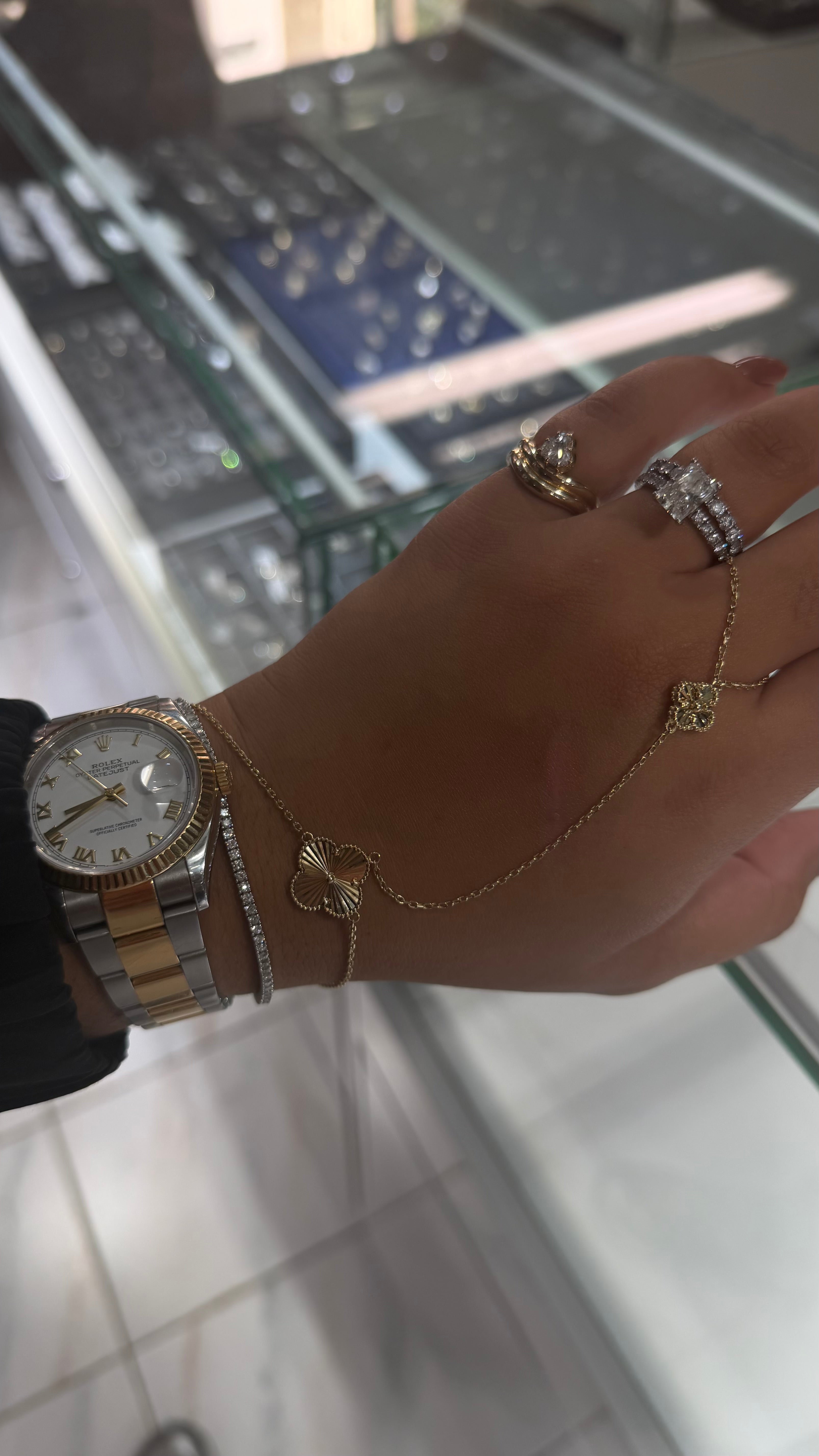 Hand Chain – 14K Gold