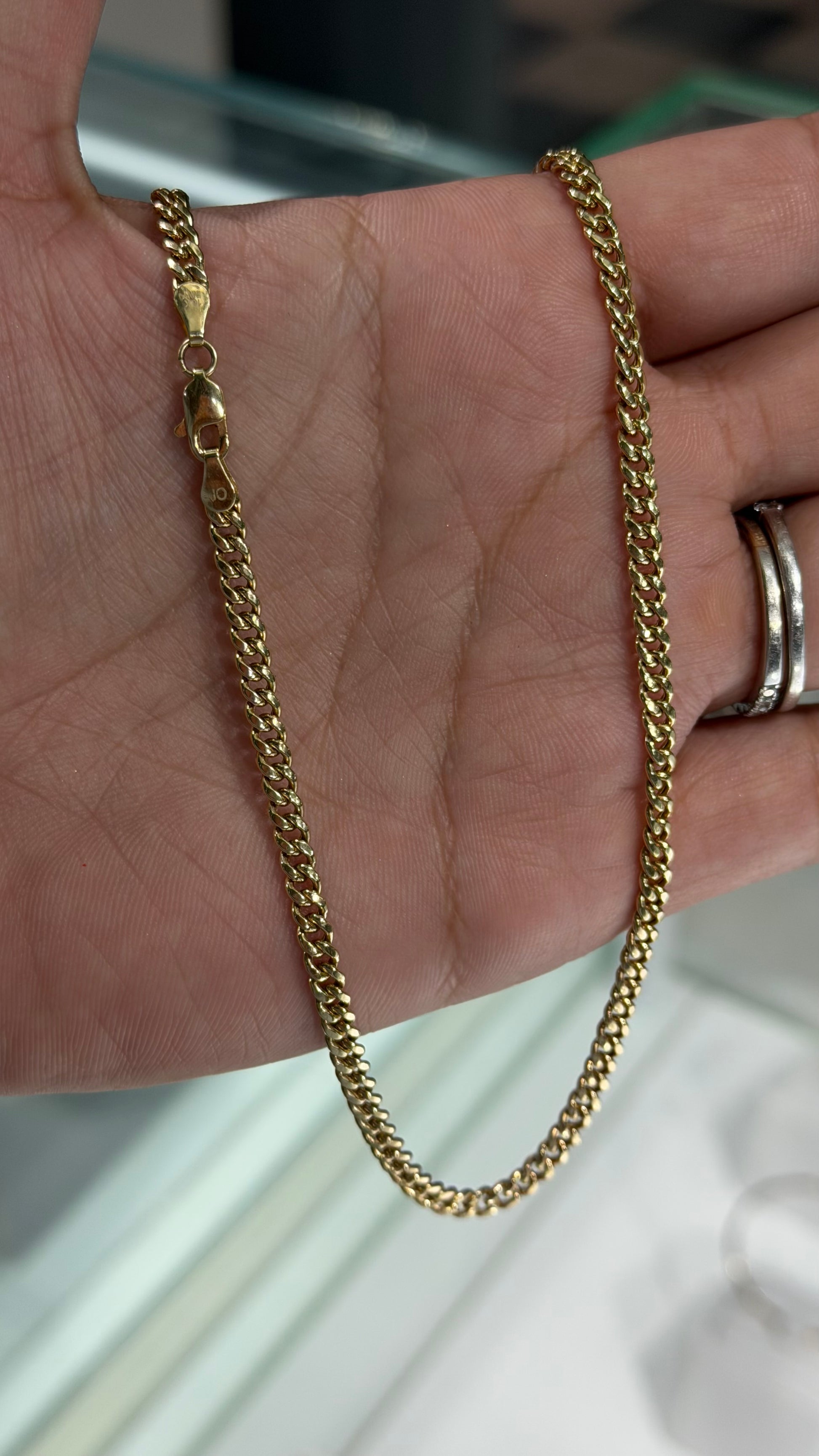 Cuban Chain - 10k Gold