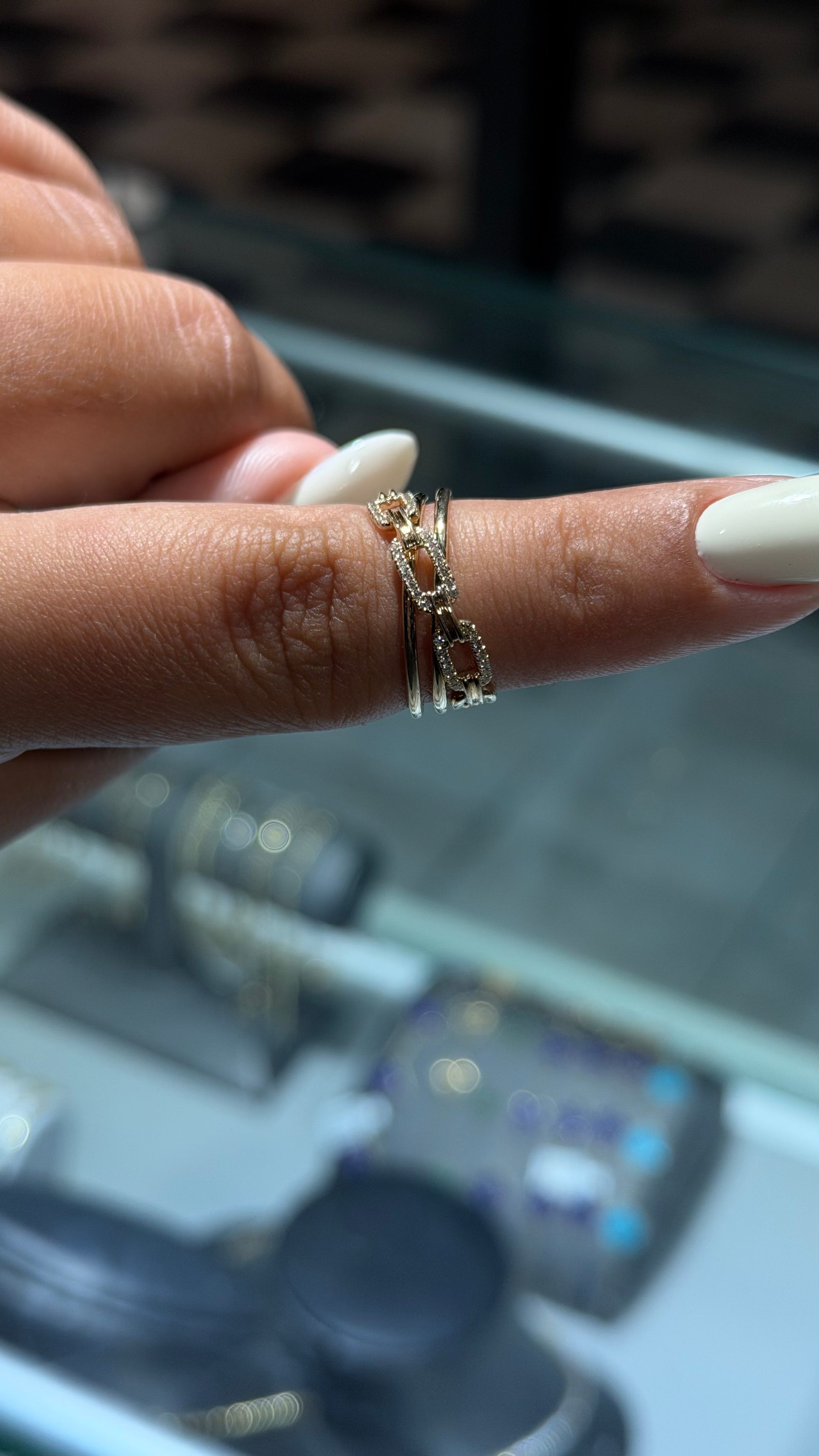 14K Gold Multi-Row Link Ring with Sparkling Diamonds