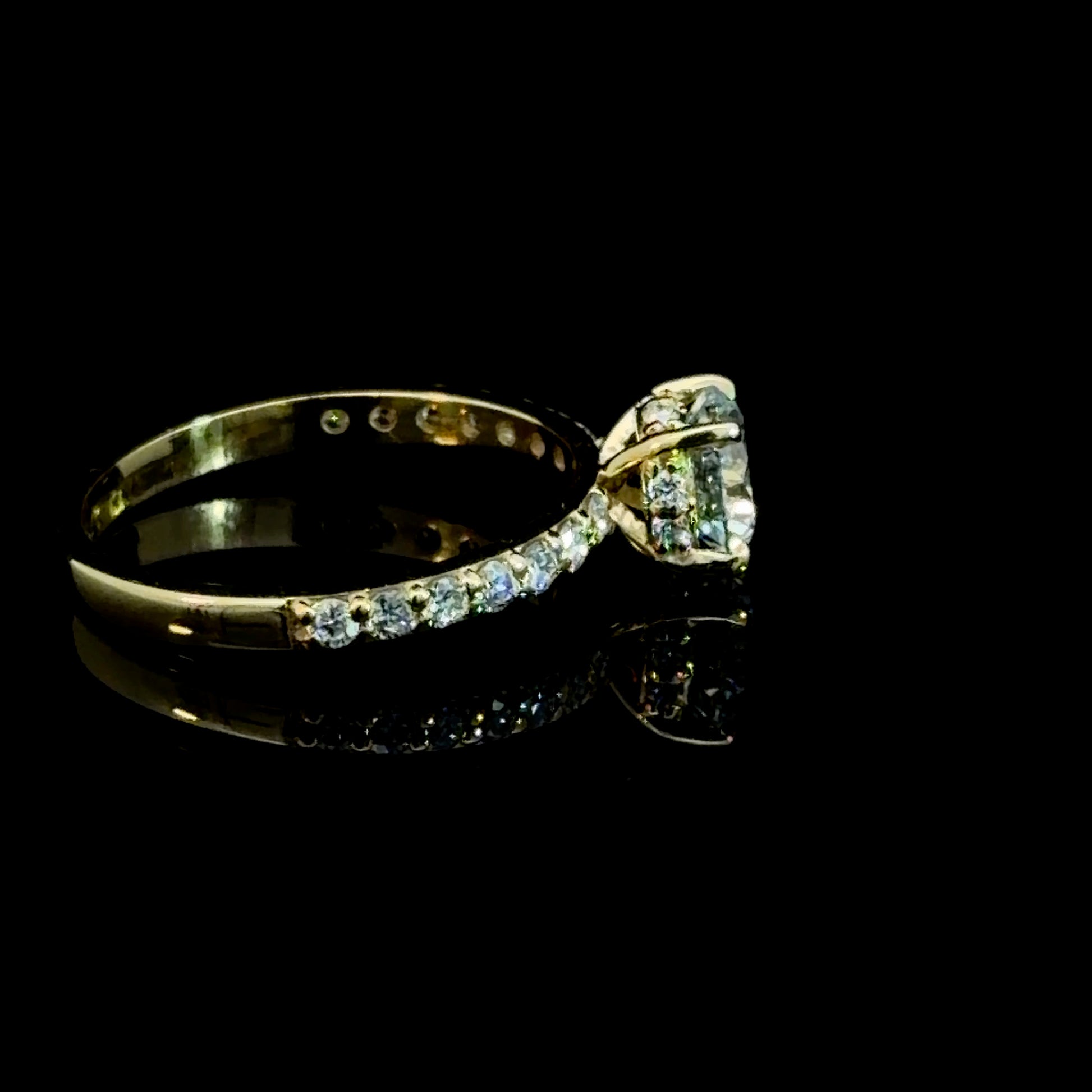 Classic Round Brilliant 1.45 CT Lab Diamond Engagement Ring