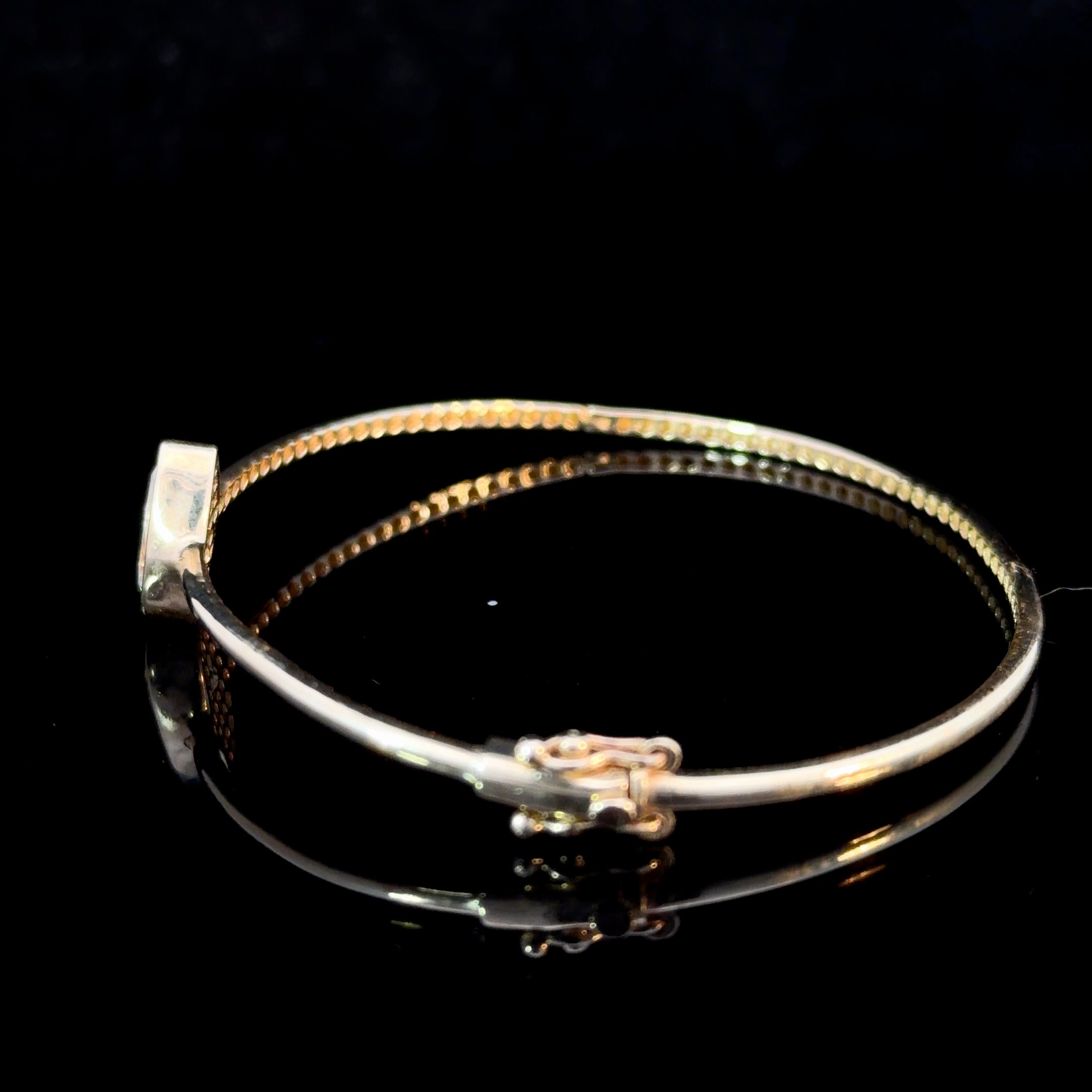 1.50ct Pear-Shape Lab Diamond Bangle in 14k Gold