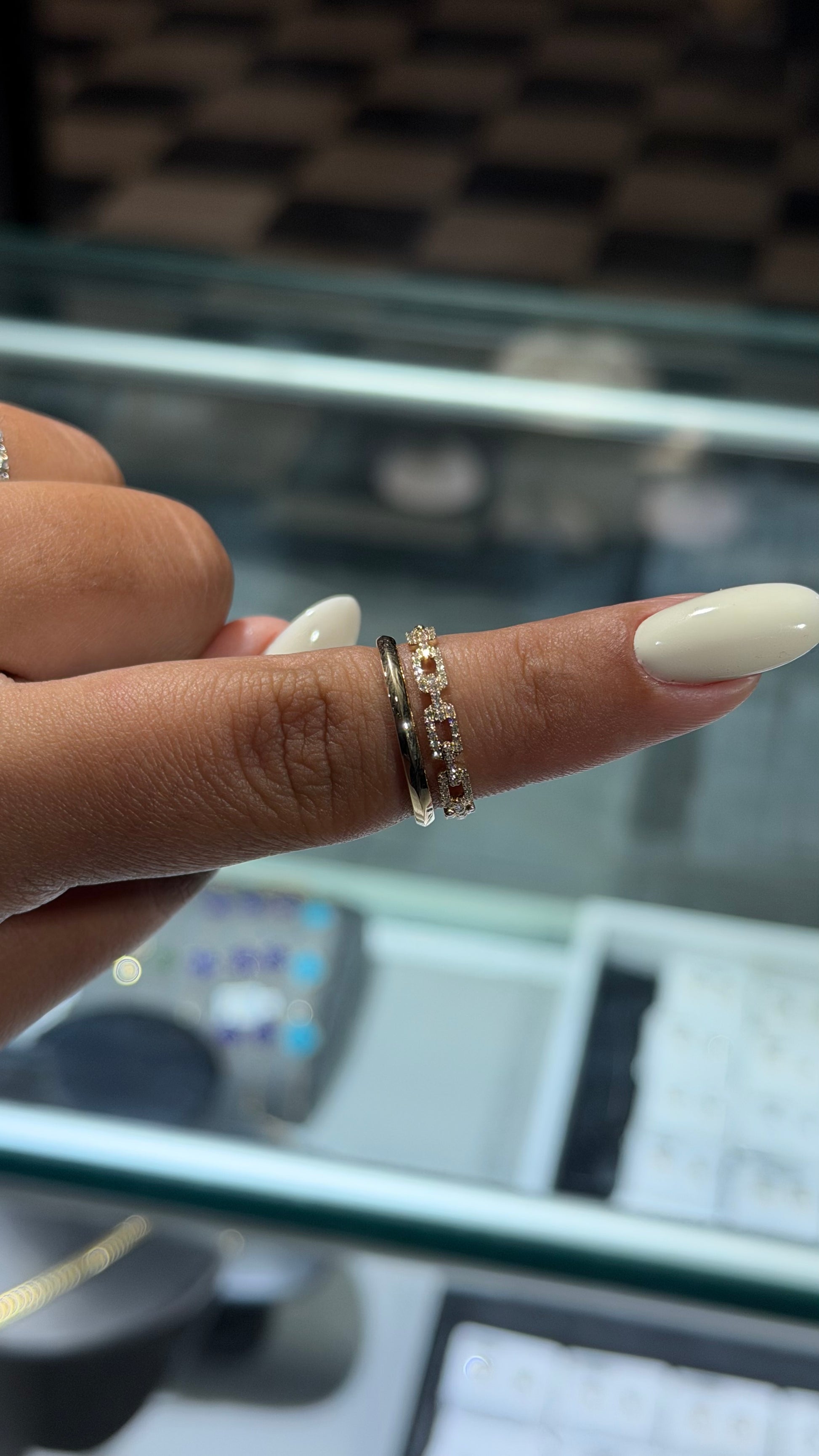 14K Gold Diamond Link Band Ring