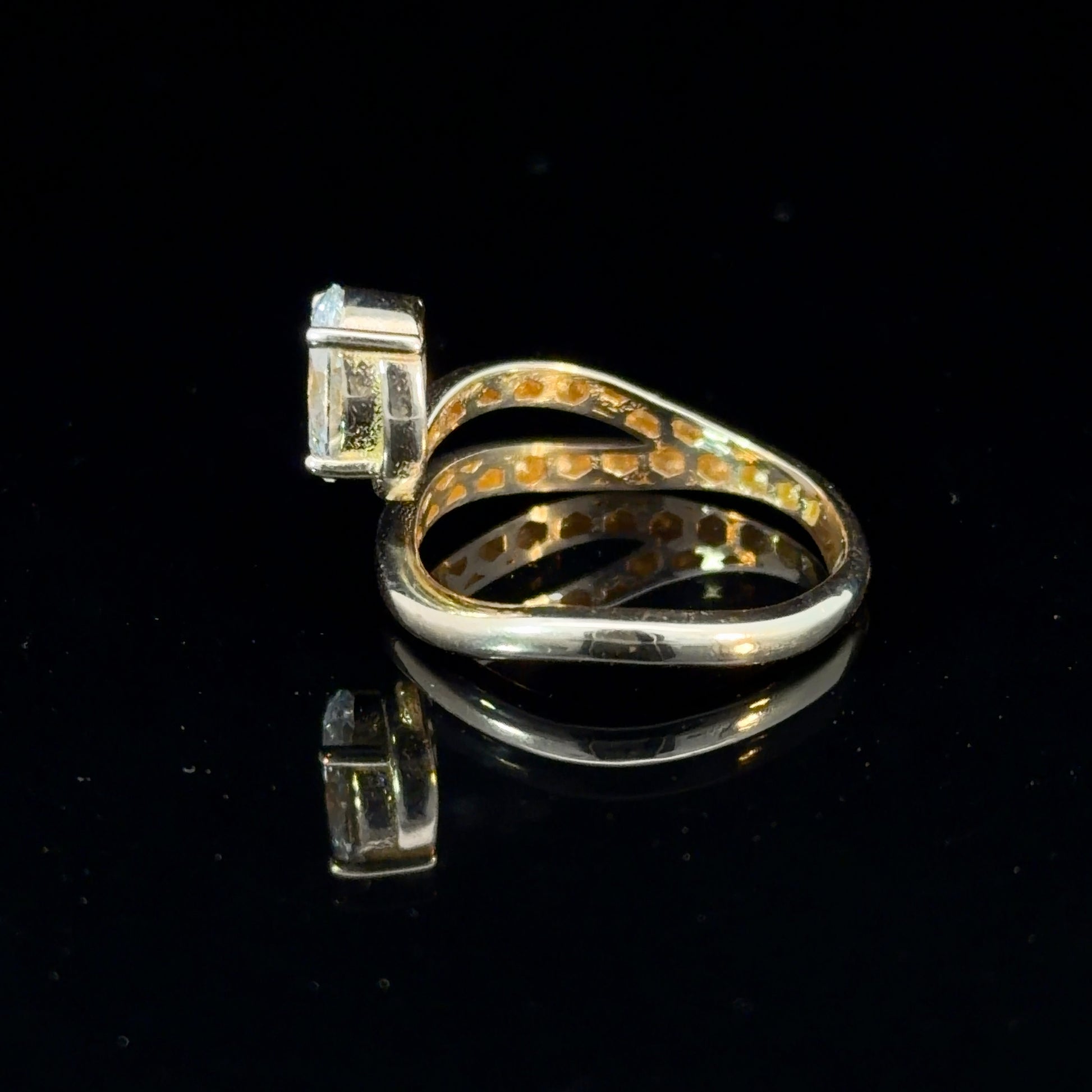 1.60ct Oval-cut Lab Diamond in 14k Gold