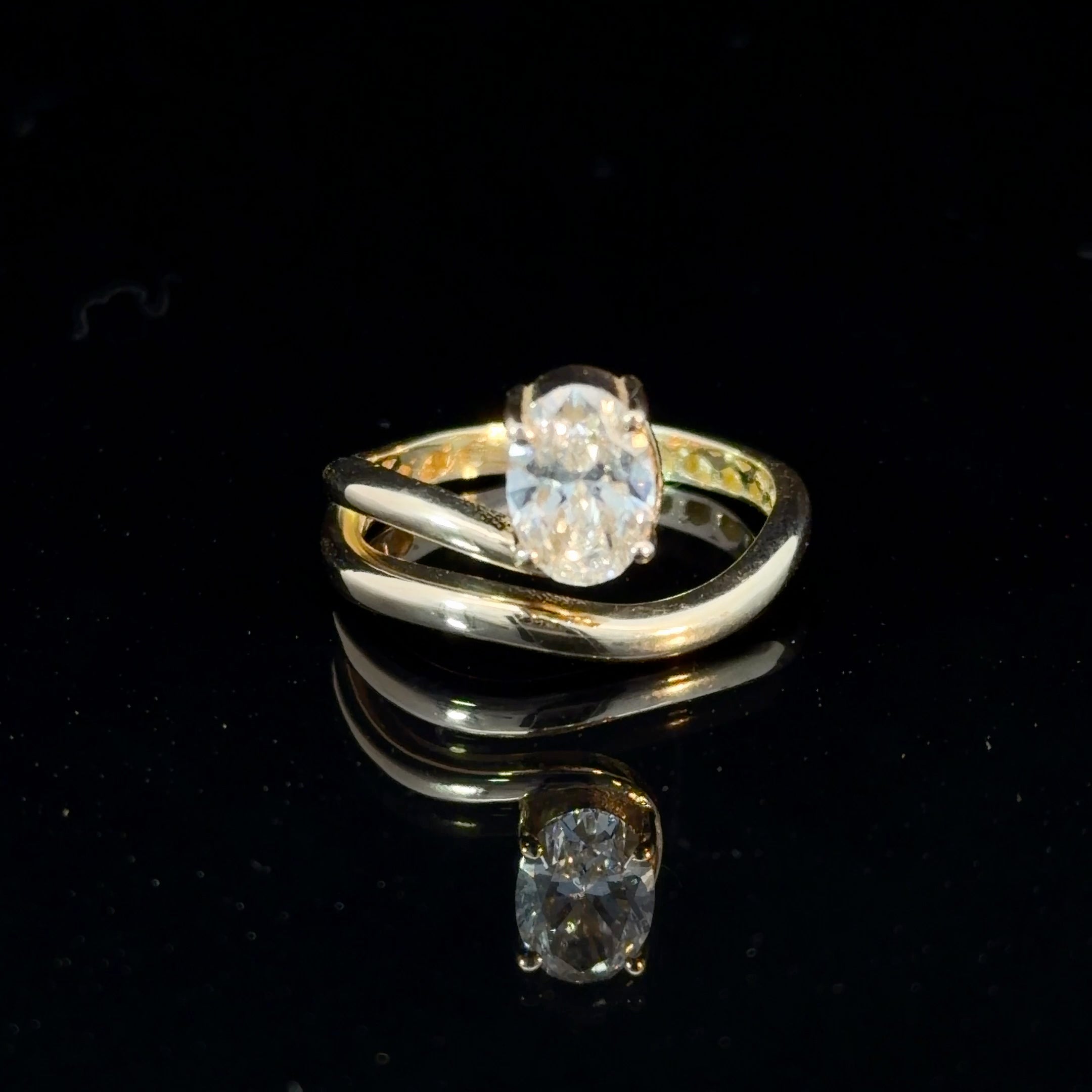 1.60ct Oval-cut Lab Diamond in 14k Gold